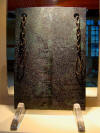 Hatuşaş'ta ele geirilen bronz ivi yazısı tablet.
